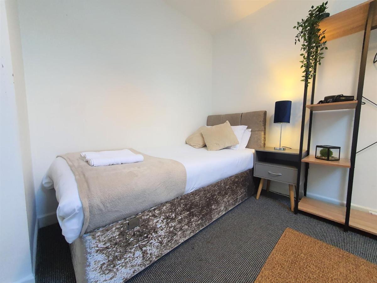 קארדיף Thesiger Court Apartments - Free Private Parking - By Property Promise מראה חיצוני תמונה