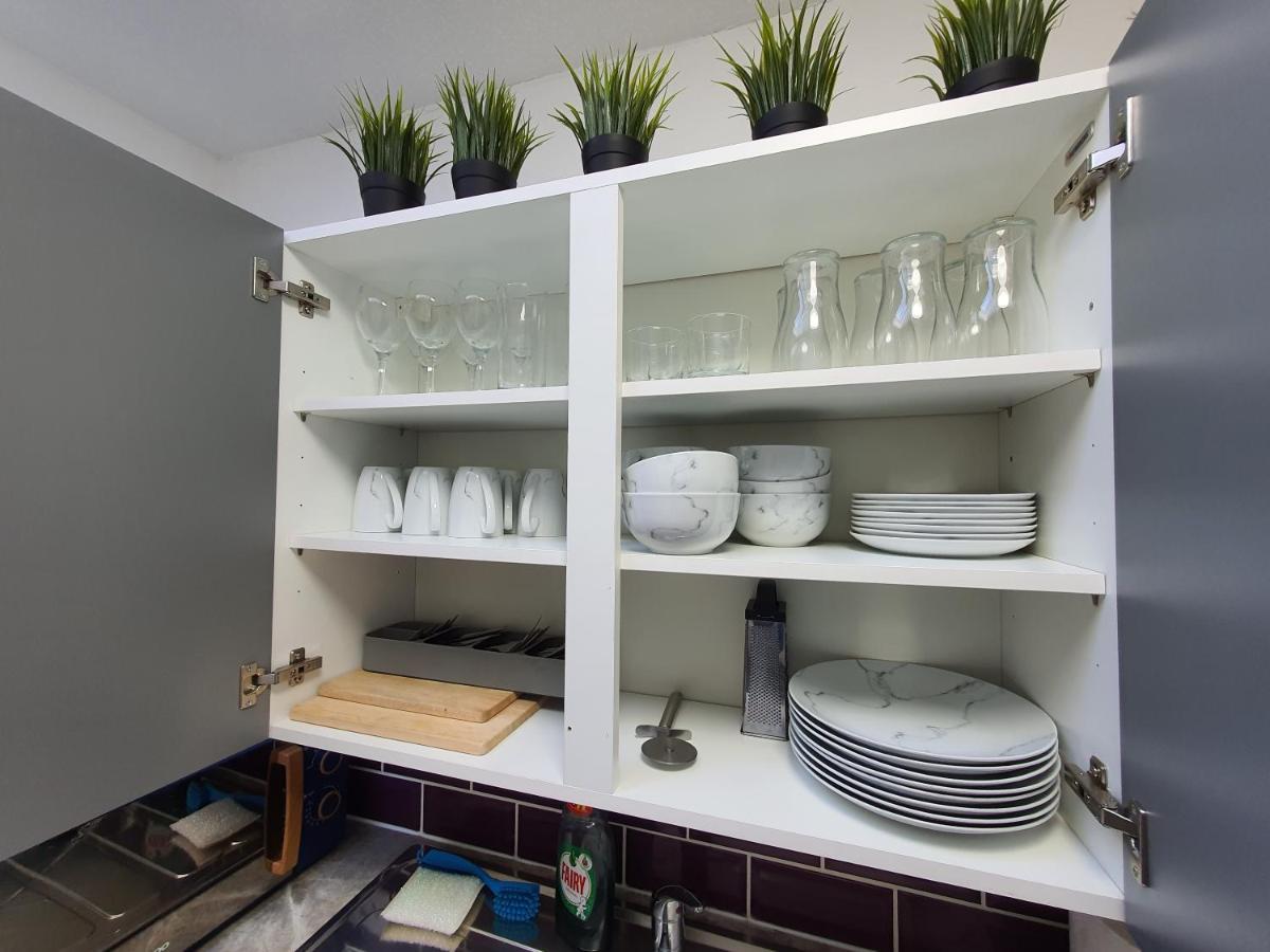 קארדיף Thesiger Court Apartments - Free Private Parking - By Property Promise מראה חיצוני תמונה