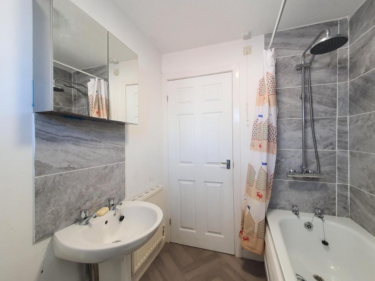 קארדיף Thesiger Court Apartments - Free Private Parking - By Property Promise מראה חיצוני תמונה